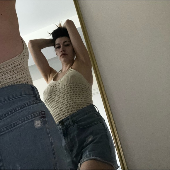 CREAM WHITE CROCHET HALTER TOP - Picture 2 of 7